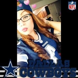 Meet your Posher, Monique